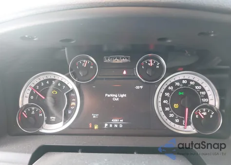 2023 Ram 1500 Classic Slt 4X4 5'7 Box from USA, damaged, VIN 1C6RR7LG2PS519099